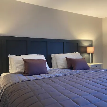 The Courtyard Apartment, Town Centre, Hadrians - Sleeps 2 Brampton (Cumbria)